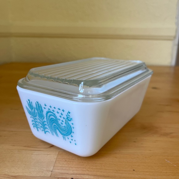 Pyrex Other - Pyrex Amish Butterprint Medium Refrigerator Jar w Lid